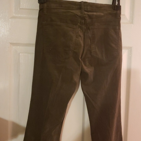 New  Gap 1969 olive green corduroy pants - Picture 2 of 3
